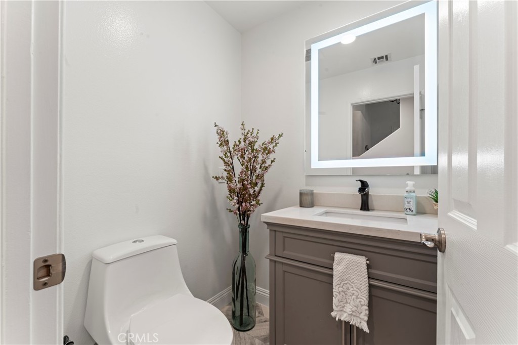 Vista Los Posas - Residential