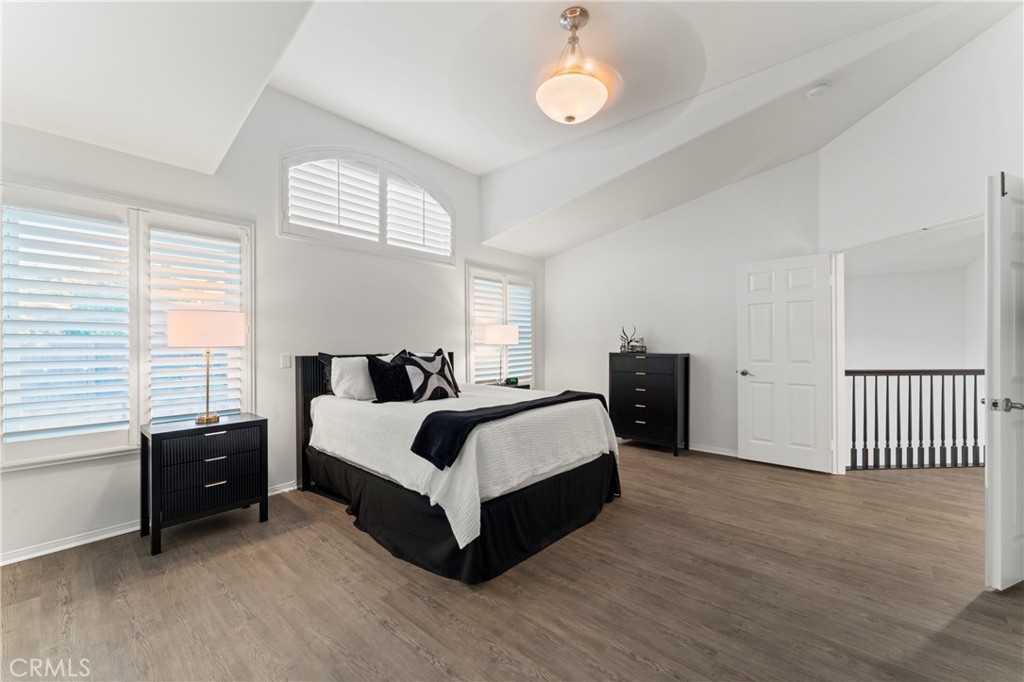 Vista Los Posas - Residential