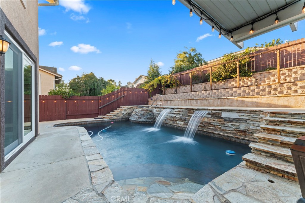 Vista Los Posas - Residential