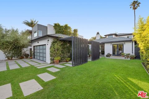 Photo of 967 Vernon Avenue, Venice, CA 90291 (MLS # 25588619) Photo of 967 Vernon Avenue, Venice, CA 90291 (MLS # 25588619)