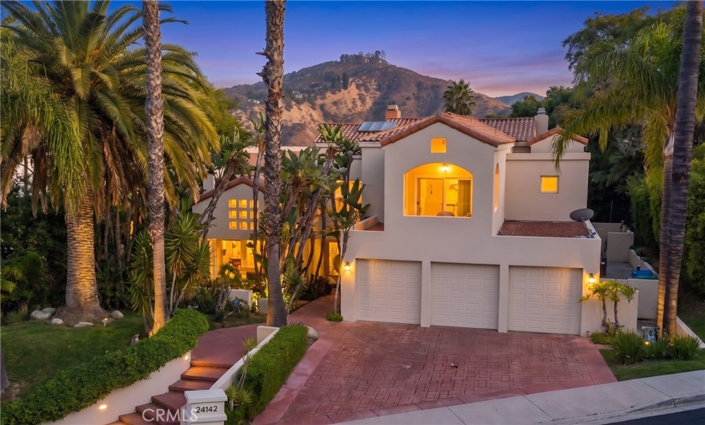 24142 Park Riviera