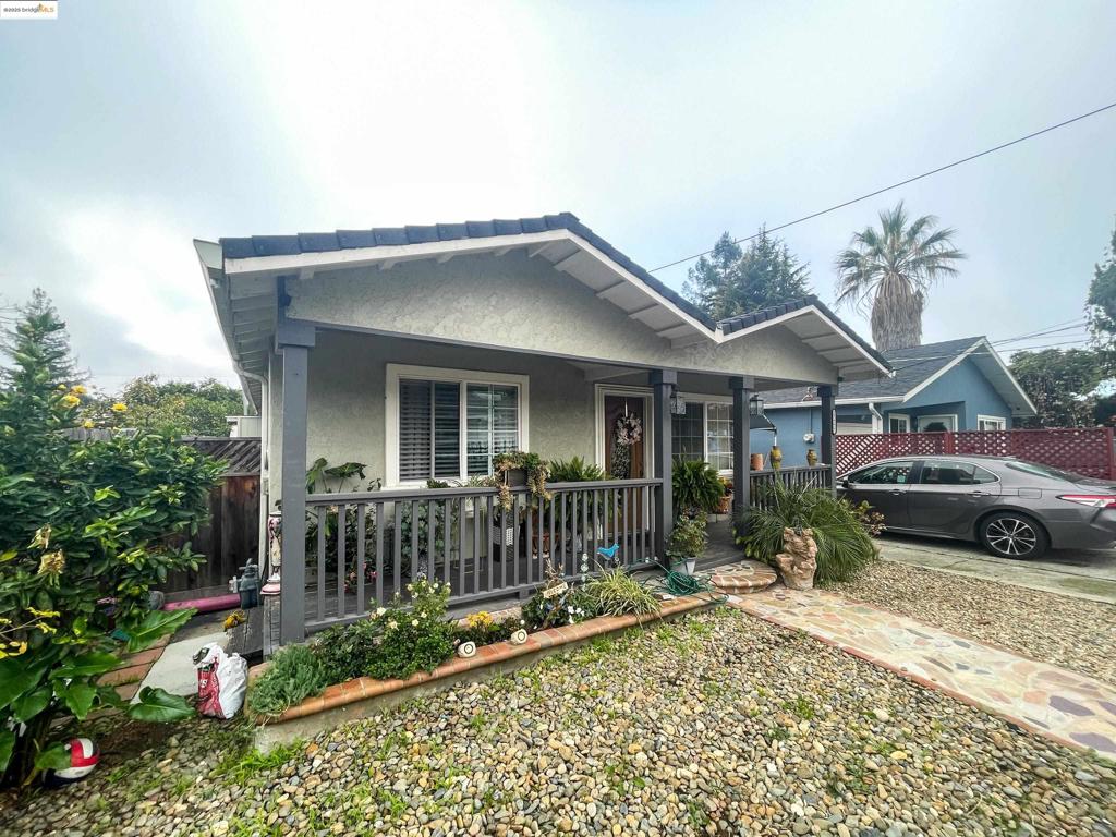 MISSION FOOTHILL - Residential