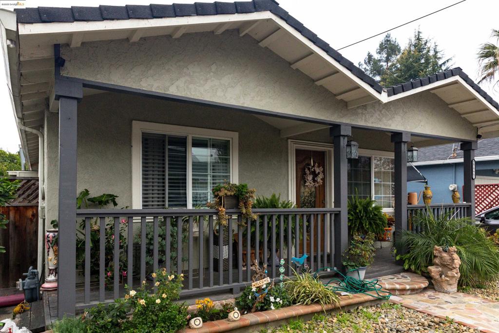 MISSION FOOTHILL - Residential