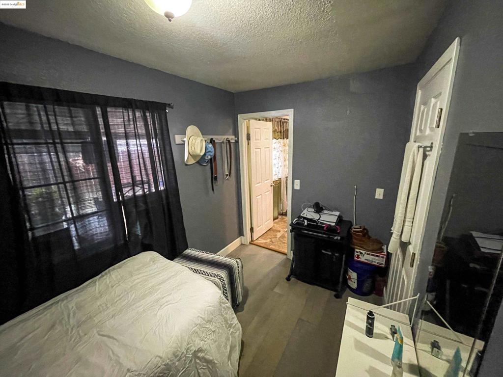 MISSION FOOTHILL - Residential