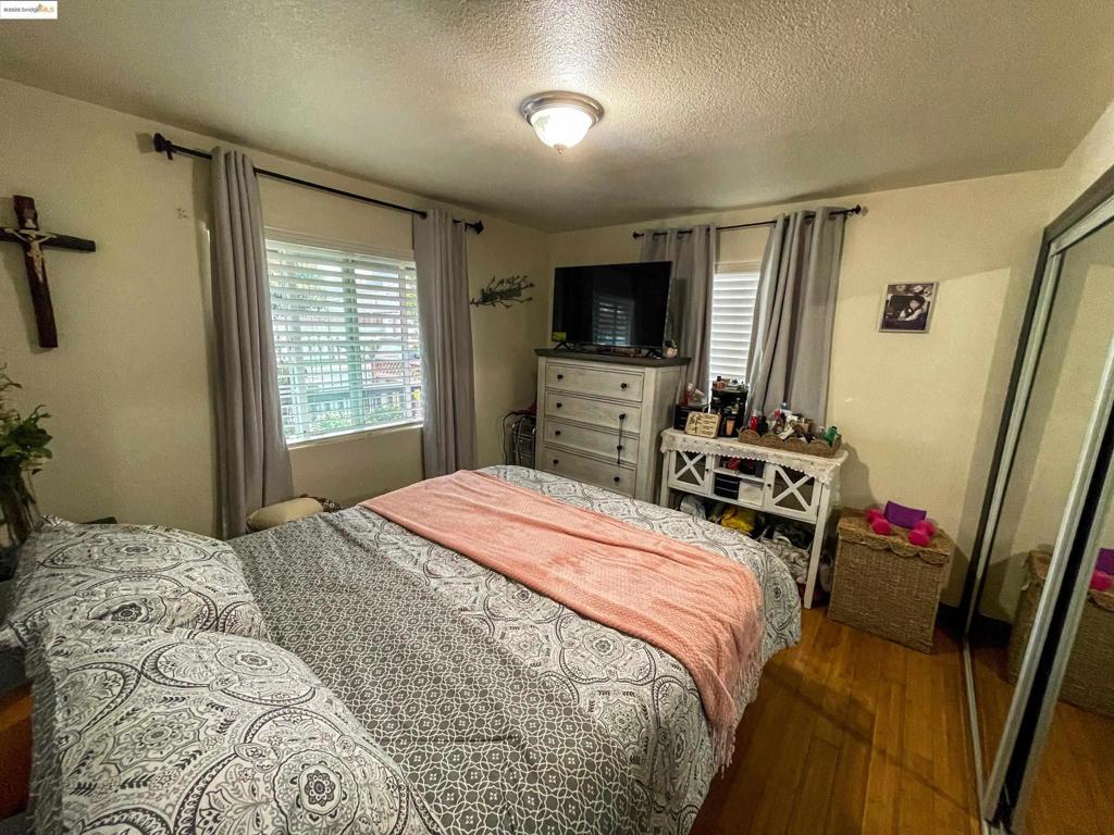 MISSION FOOTHILL - Residential