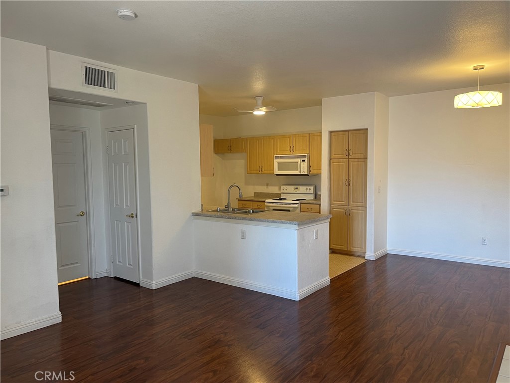 24909 Madison Avenue 1323