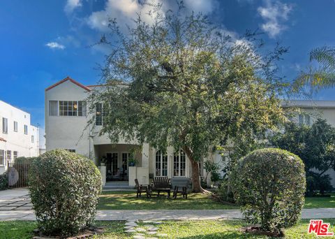 Photo of 806 S Detroit Street, Los Angeles, CA 90036 (MLS # 26638097)