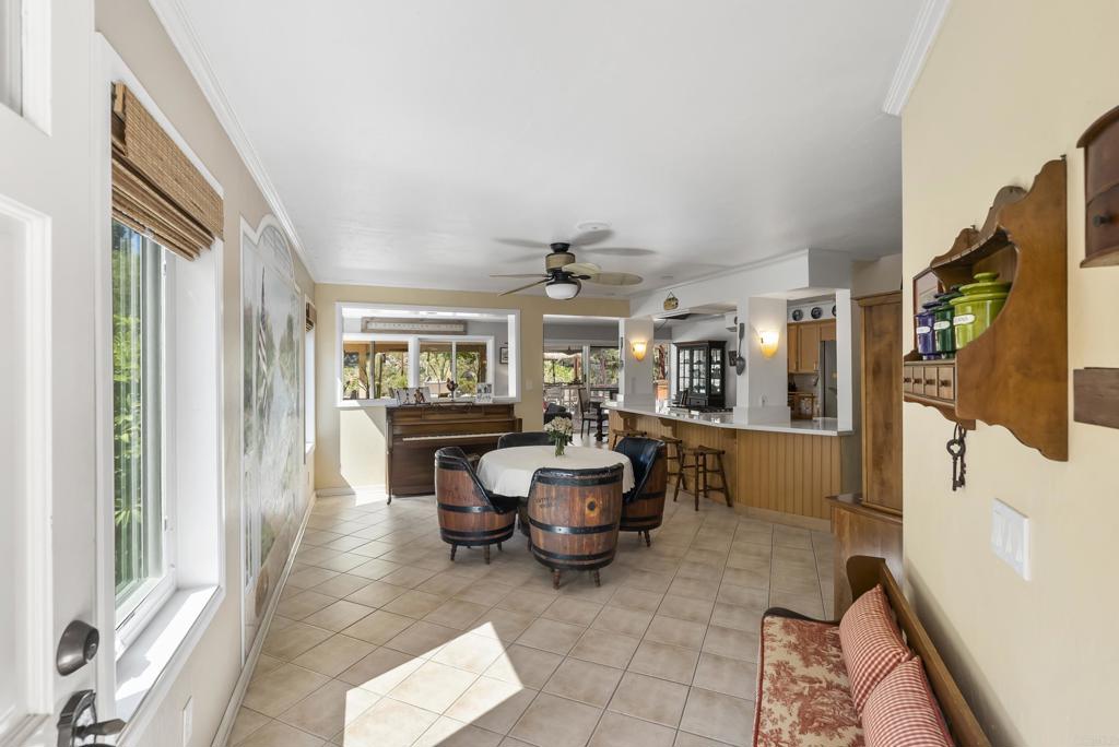 4989 Corte Playa Encino