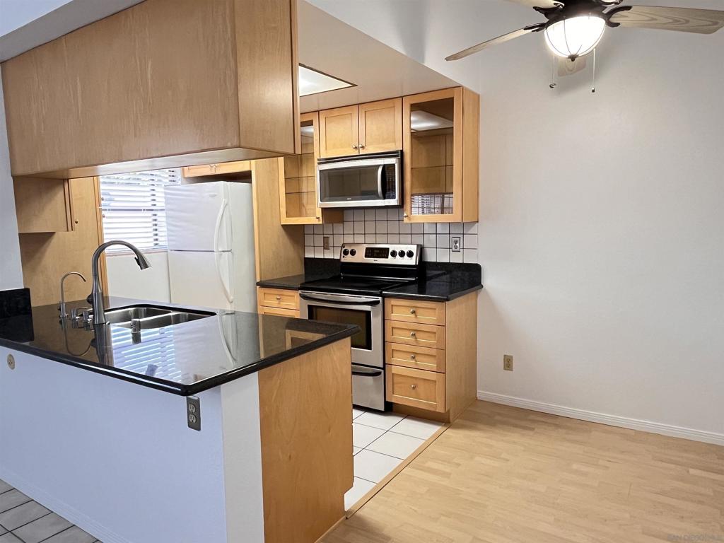 1435 Essex 7