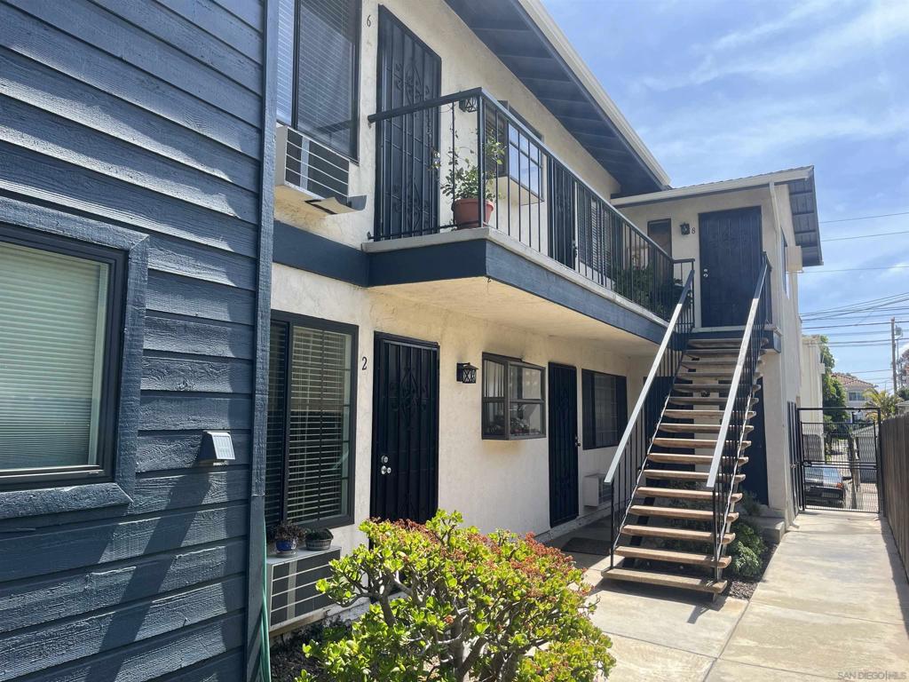1435 Essex 7