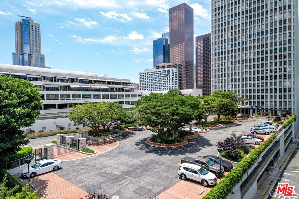 800 W 1st Street 1310