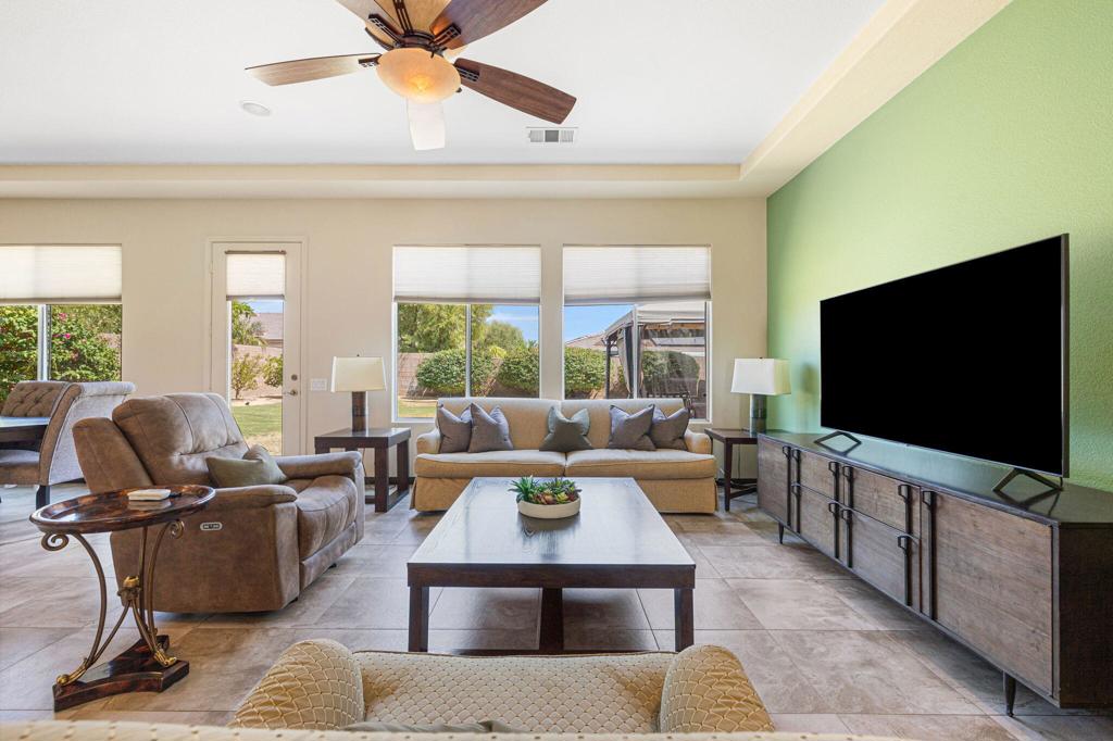 79786 Parkway Esplanade S