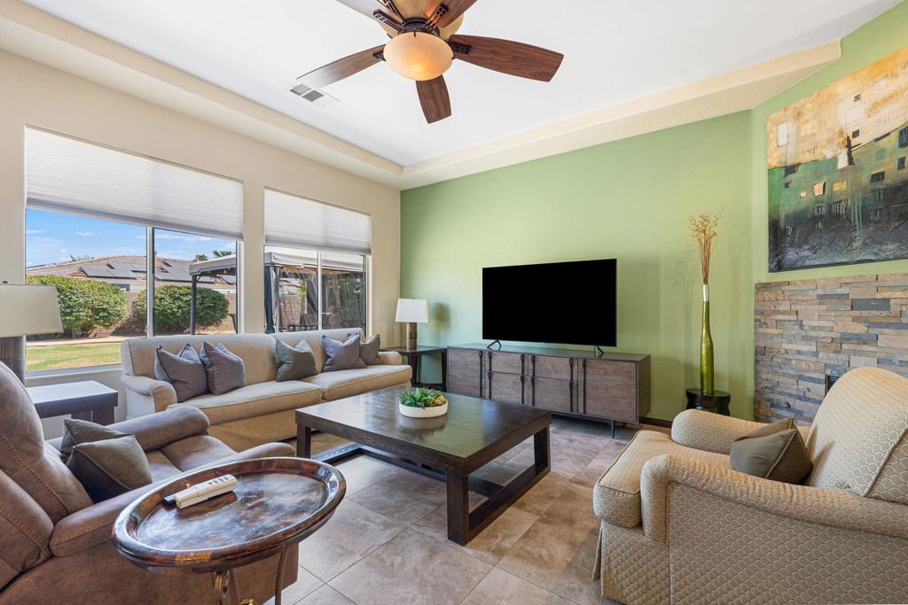 79786 Parkway Esplanade S