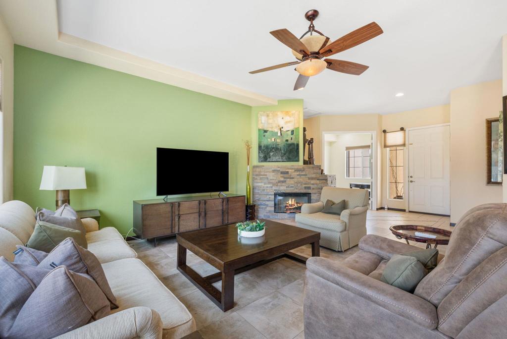 79786 Parkway Esplanade S