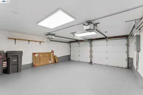 Tiny photo for 3039 Kansas St St, Oakland, CA 94602 (MLS # 41151571)