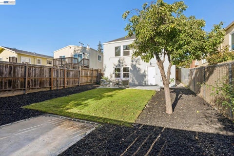 Tiny photo for 3039 Kansas St St, Oakland, CA 94602 (MLS # 41151571)