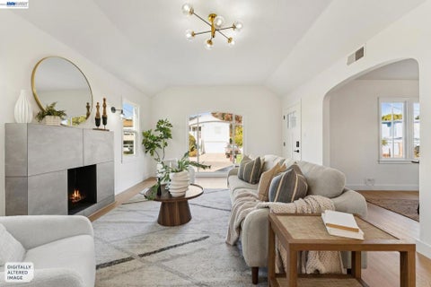 Tiny photo for 3039 Kansas St St, Oakland, CA 94602 (MLS # 41151571)