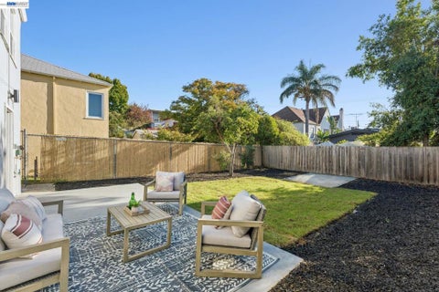 Tiny photo for 3039 Kansas St St, Oakland, CA 94602 (MLS # 41151571)