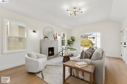 Tiny photo for 3039 Kansas St St, Oakland, CA 94602 (MLS # 41151571)