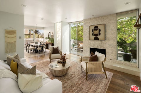 Photo of 917 Euclid Street #1, Santa Monica, CA 90403 (MLS # 26985453)