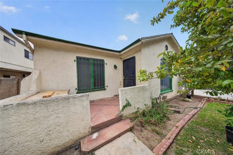 Photo of 3212 Drew Street, Los Angeles, CA 90065 (MLS # GD26108420)