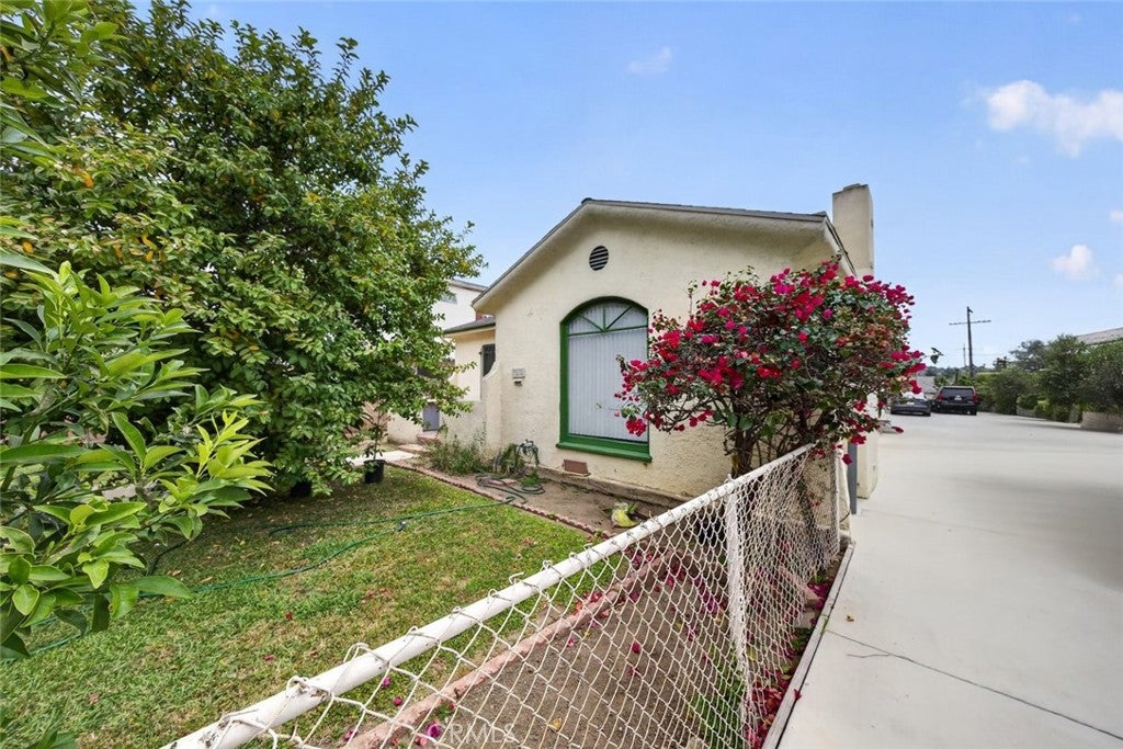 3212 Drew Street