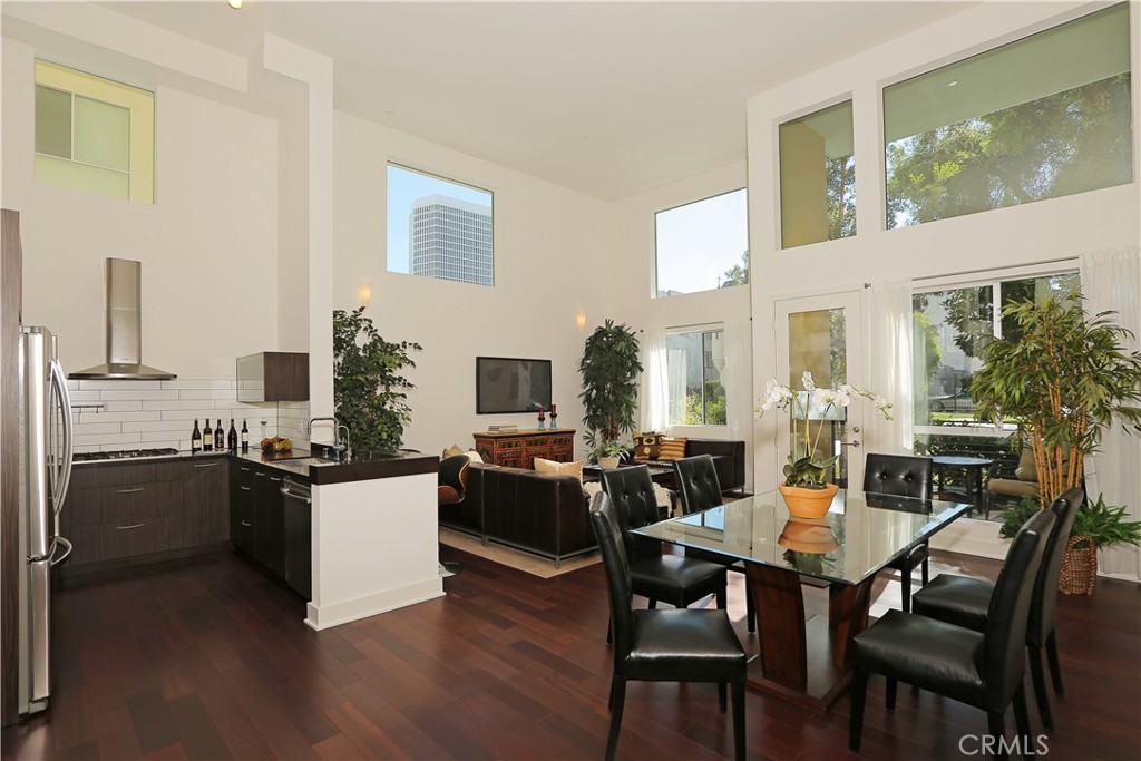 600 S Ridgeley Drive 113