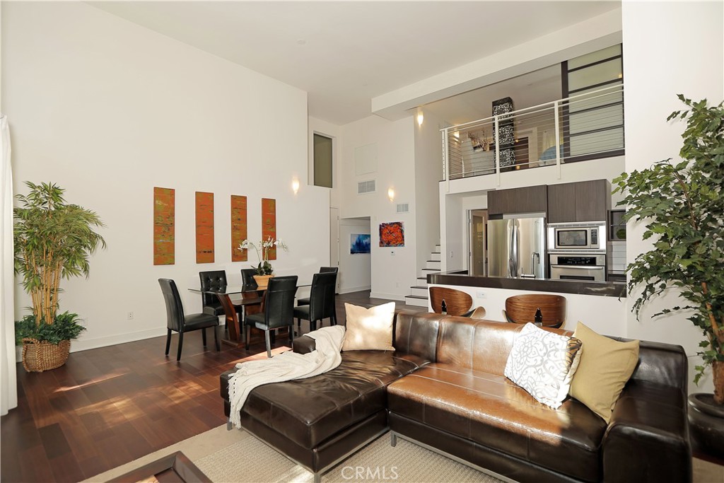 600 S Ridgeley Drive 113