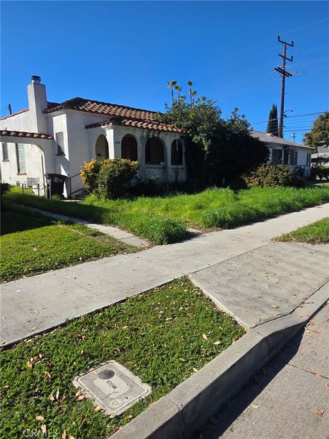 Photo of 1850 Lake St, Glendale, CA 91201 (MLS # BB26047172)