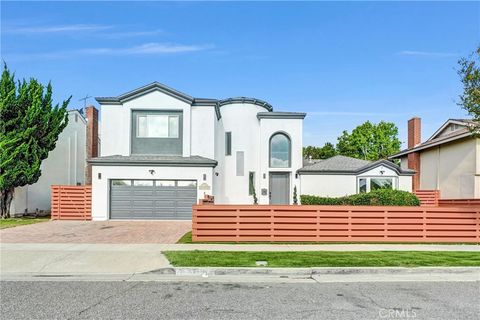 Photo of 18871 Santa Marta St, Fountain Valley, CA 92708 (MLS # OC26087772)