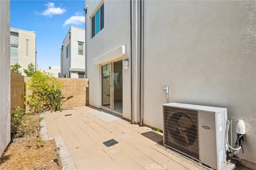 Irvine, California 92618, United States, 3 Bedrooms Bedrooms, ,3 BathroomsBathrooms,Residential,Active,198299