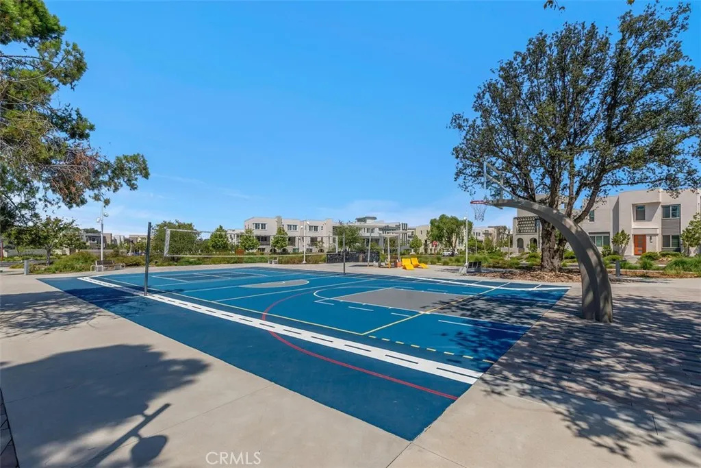 Irvine, California 92618, United States, 3 Bedrooms Bedrooms, ,3 BathroomsBathrooms,Residential,Active,198299