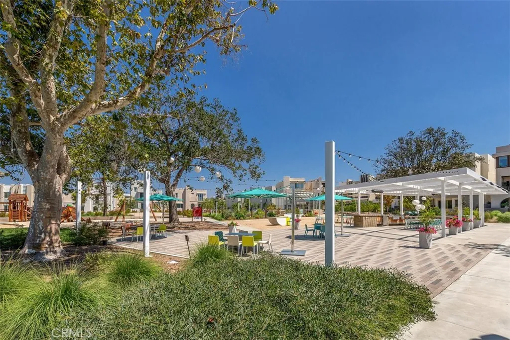 Irvine, California 92618, United States, 3 Bedrooms Bedrooms, ,3 BathroomsBathrooms,Residential,Active,198299