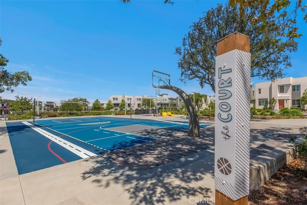 Irvine, California 92618, United States, 3 Bedrooms Bedrooms, ,3 BathroomsBathrooms,Residential,Active,198299