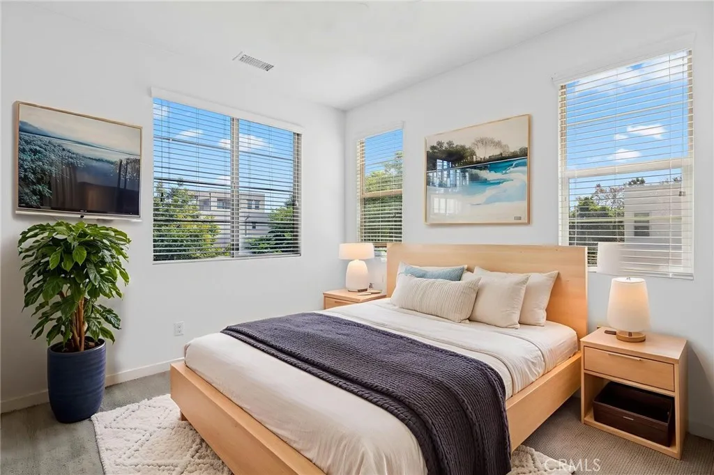 Irvine, California 92618, United States, 3 Bedrooms Bedrooms, ,3 BathroomsBathrooms,Residential,Active,198299