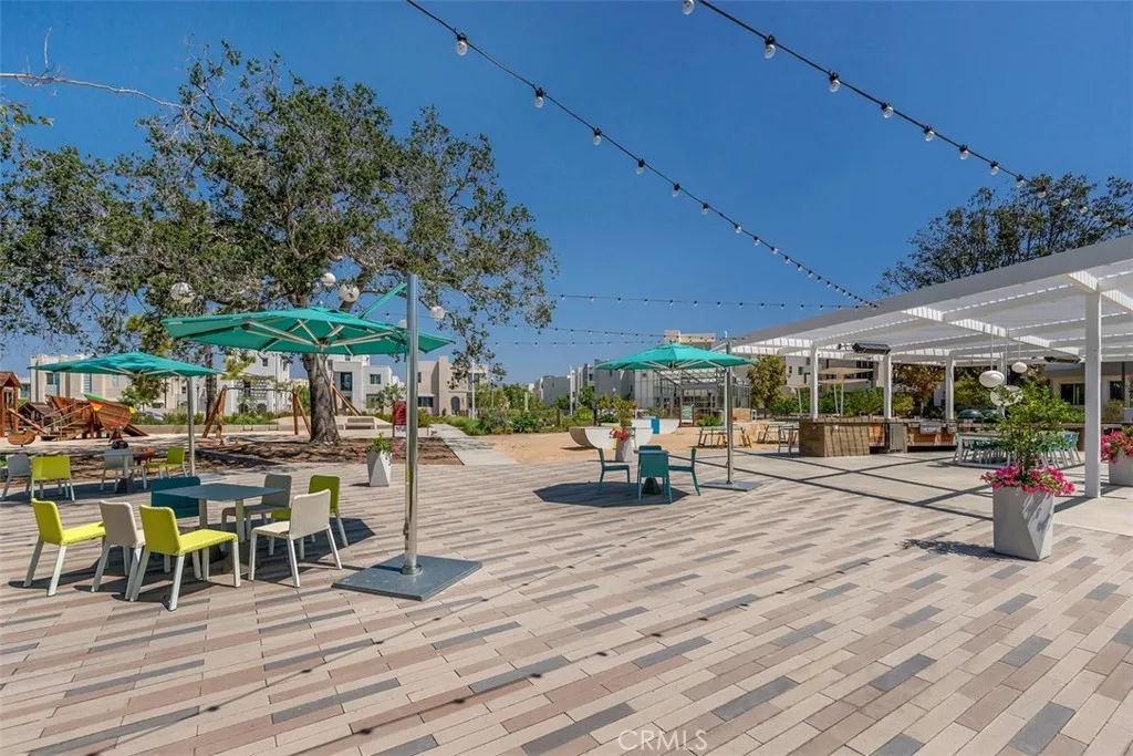 Irvine, California 92618, United States, 3 Bedrooms Bedrooms, ,3 BathroomsBathrooms,Residential,Active,198299