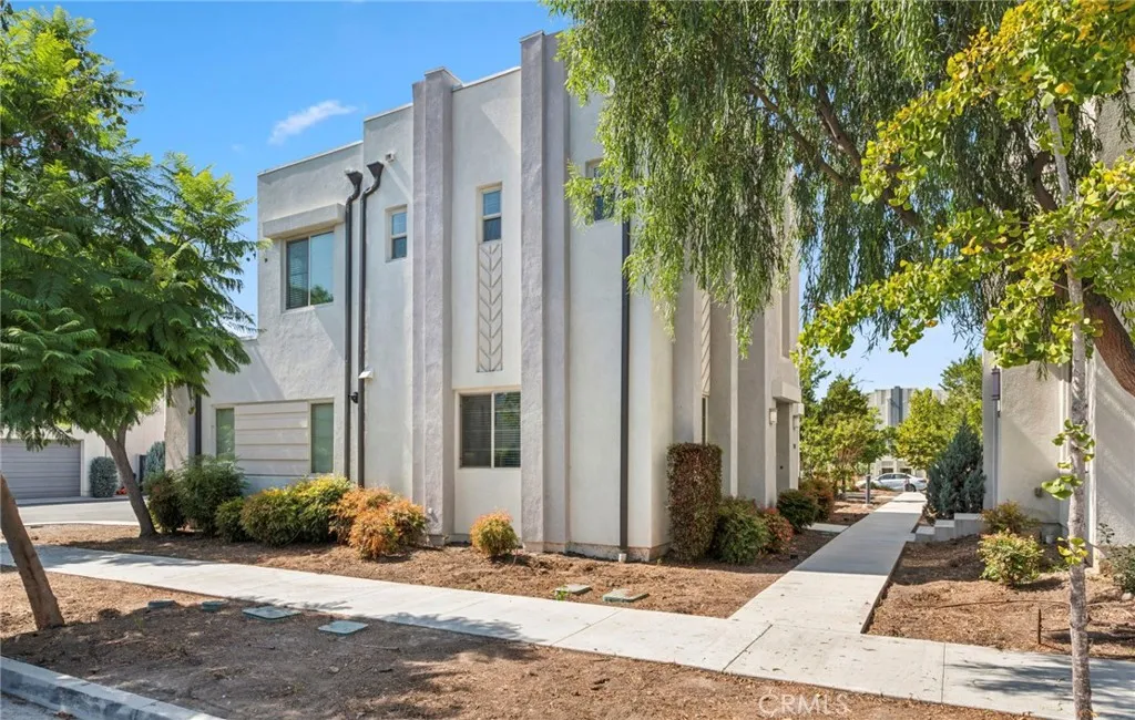 Irvine, California 92618, United States, 3 Bedrooms Bedrooms, ,3 BathroomsBathrooms,Residential,Active,198299