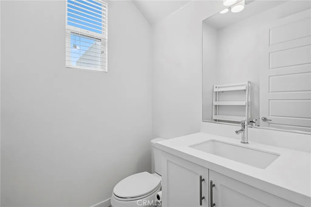 Irvine, California 92618, United States, 3 Bedrooms Bedrooms, ,3 BathroomsBathrooms,Residential,Active,198299