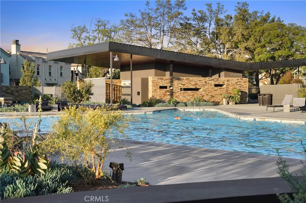 Irvine, California 92618, United States, 3 Bedrooms Bedrooms, ,3 BathroomsBathrooms,Residential,Active,198299