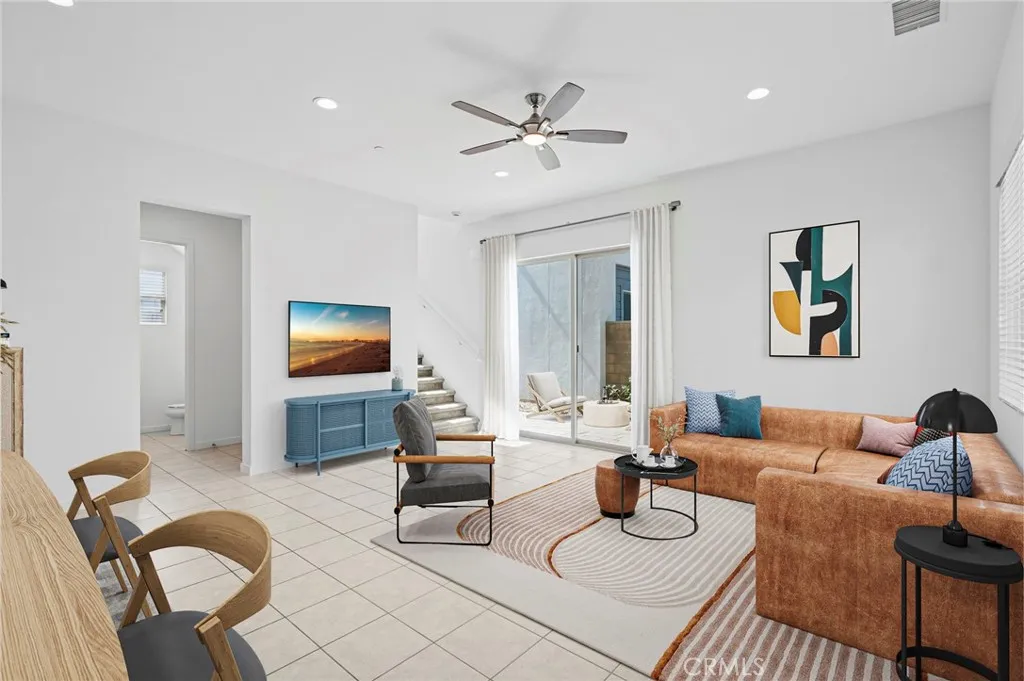 Irvine, California 92618, United States, 3 Bedrooms Bedrooms, ,3 BathroomsBathrooms,Residential,Active,198299