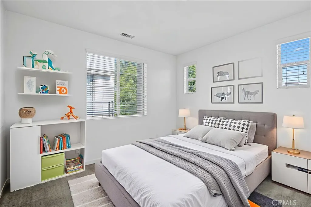 Irvine, California 92618, United States, 3 Bedrooms Bedrooms, ,3 BathroomsBathrooms,Residential,Active,198299