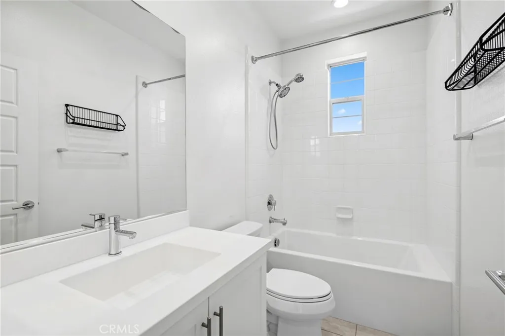 Irvine, California 92618, United States, 3 Bedrooms Bedrooms, ,3 BathroomsBathrooms,Residential,Active,198299