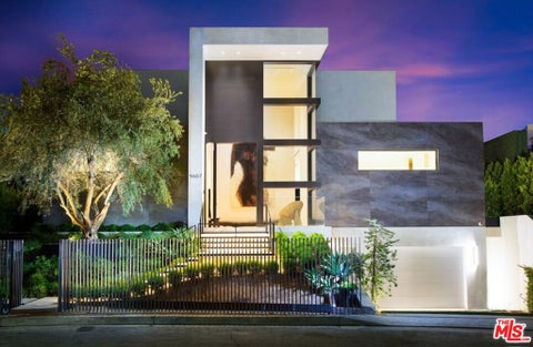 Photo of 9607 Highridge Drive, Beverly Hills, CA 90210 (MLS # 26853699)