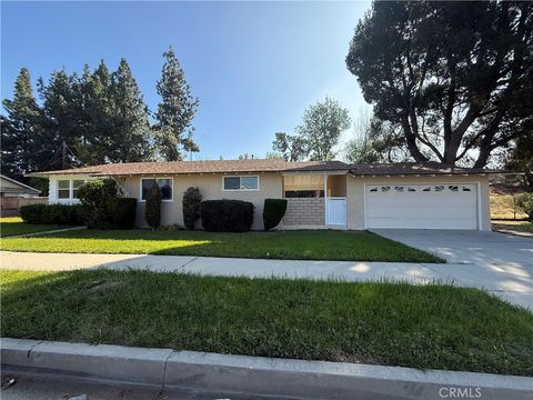 Photo of 10826 Blucher Ave, Granada Hills, CA 91344 (MLS # SR26066636)