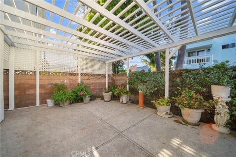Tiny photo for 1277 Devon LN, Ventura, CA 93001 (MLS # SR26131613)