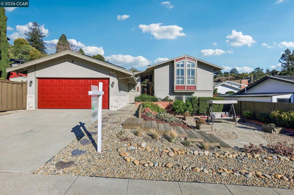 2609 Moraga Dr