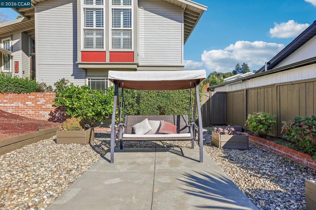 2609 Moraga Dr