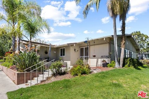 395 Avenida Castilla B Laguna Woods CA 92637