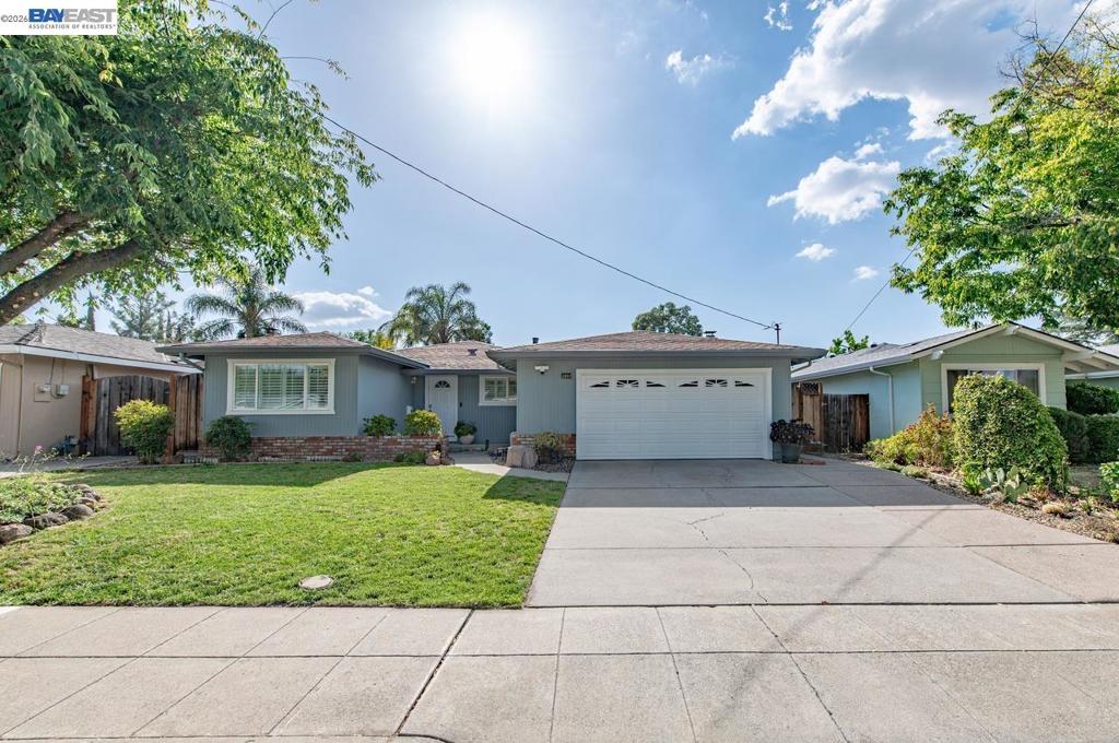 1317 Saint Mary Dr
