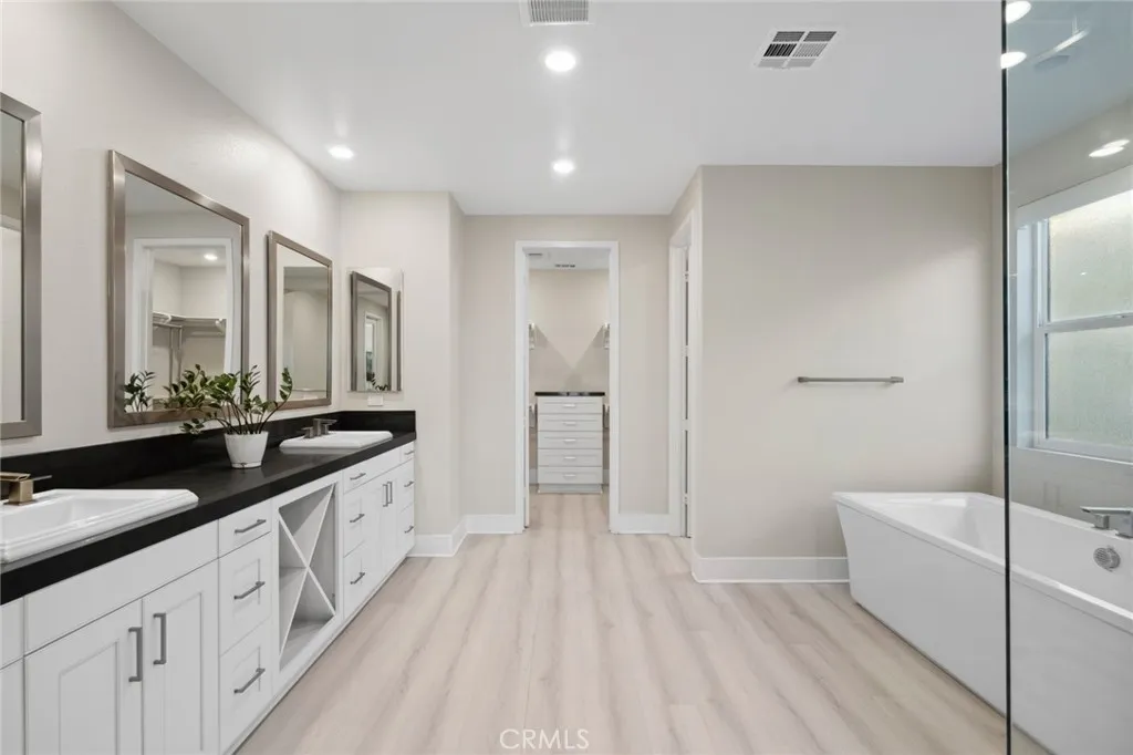 Irvine, California 92618, United States, 6 Bedrooms Bedrooms, ,7 BathroomsBathrooms,Residential,Active,209874